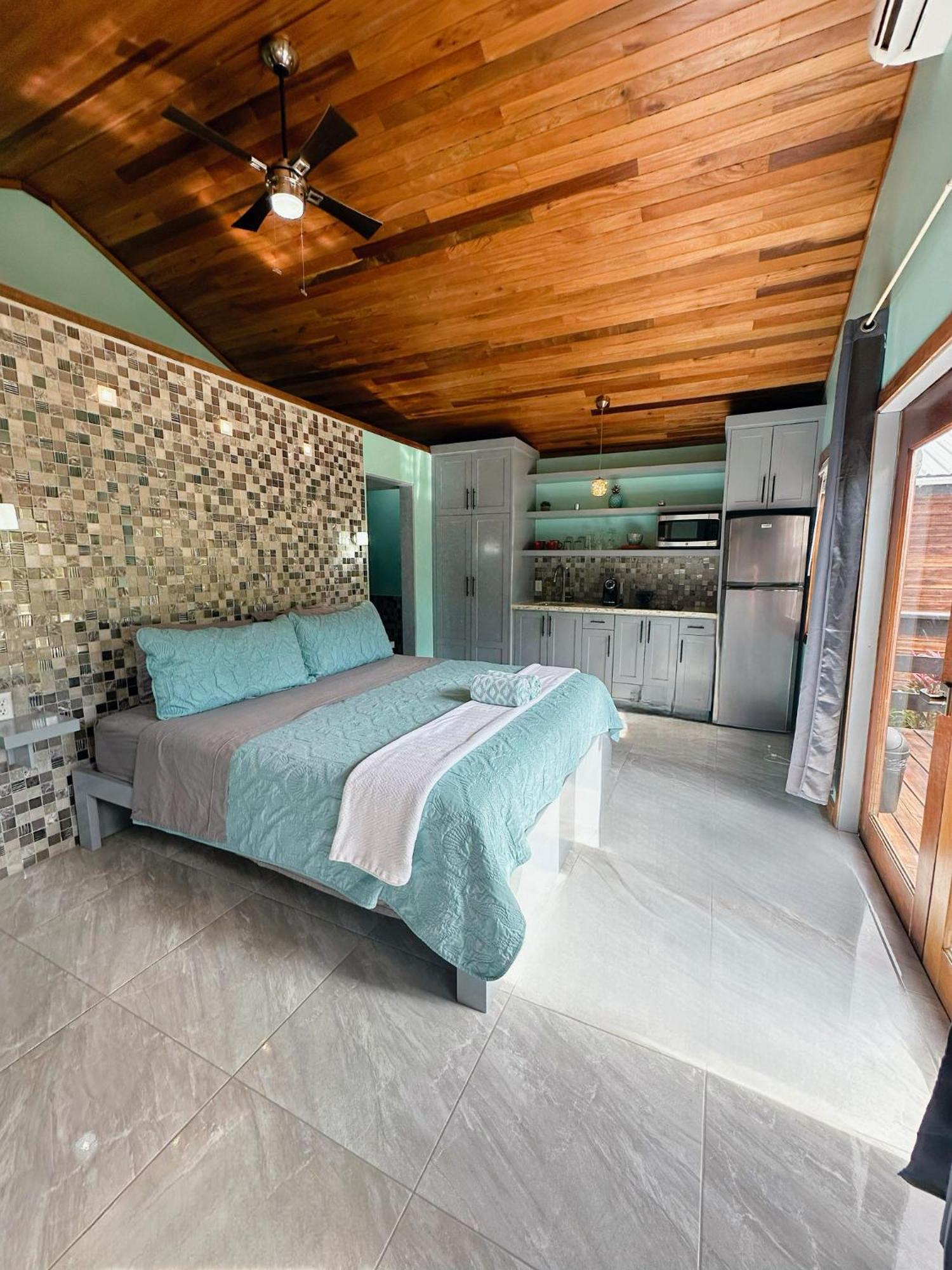 Mangata Villas Adults Only Сан-Педро Экстерьер фото
